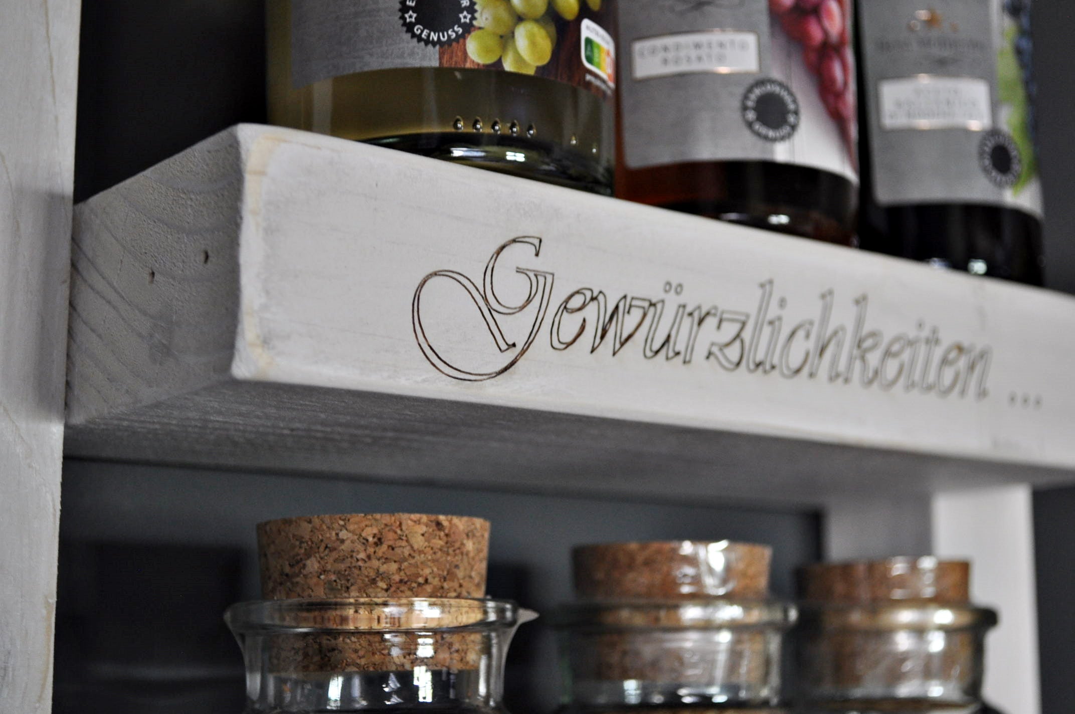 Personalisiertes Gewürzregal Holz Vintage Weiß - Ca. 10 Cm tief / Breite 40 - 80 cm , Küchenregal Hoch/Querformat 3 Regalboden - NordsHunger