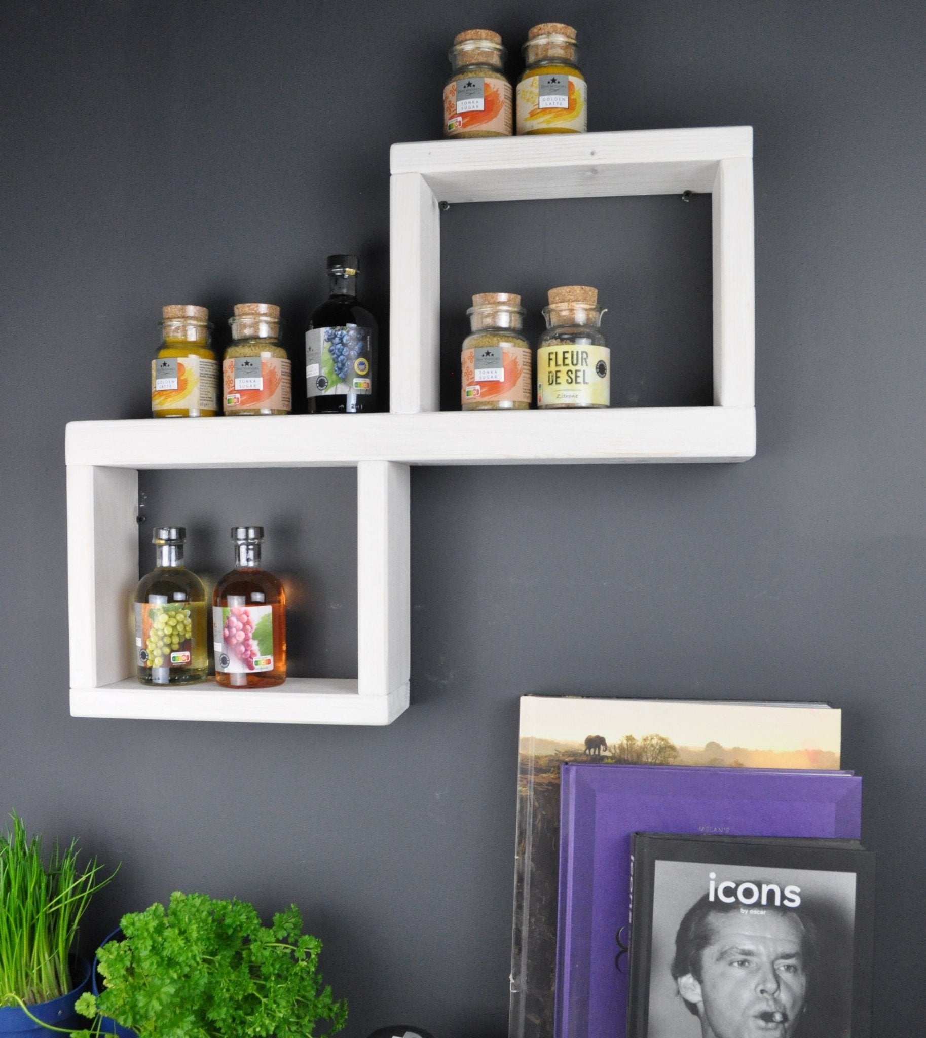 Regal für die Wand aus Holz Shabby Weiß ca. H/B/T 49/60/10 cm - NordsHunger