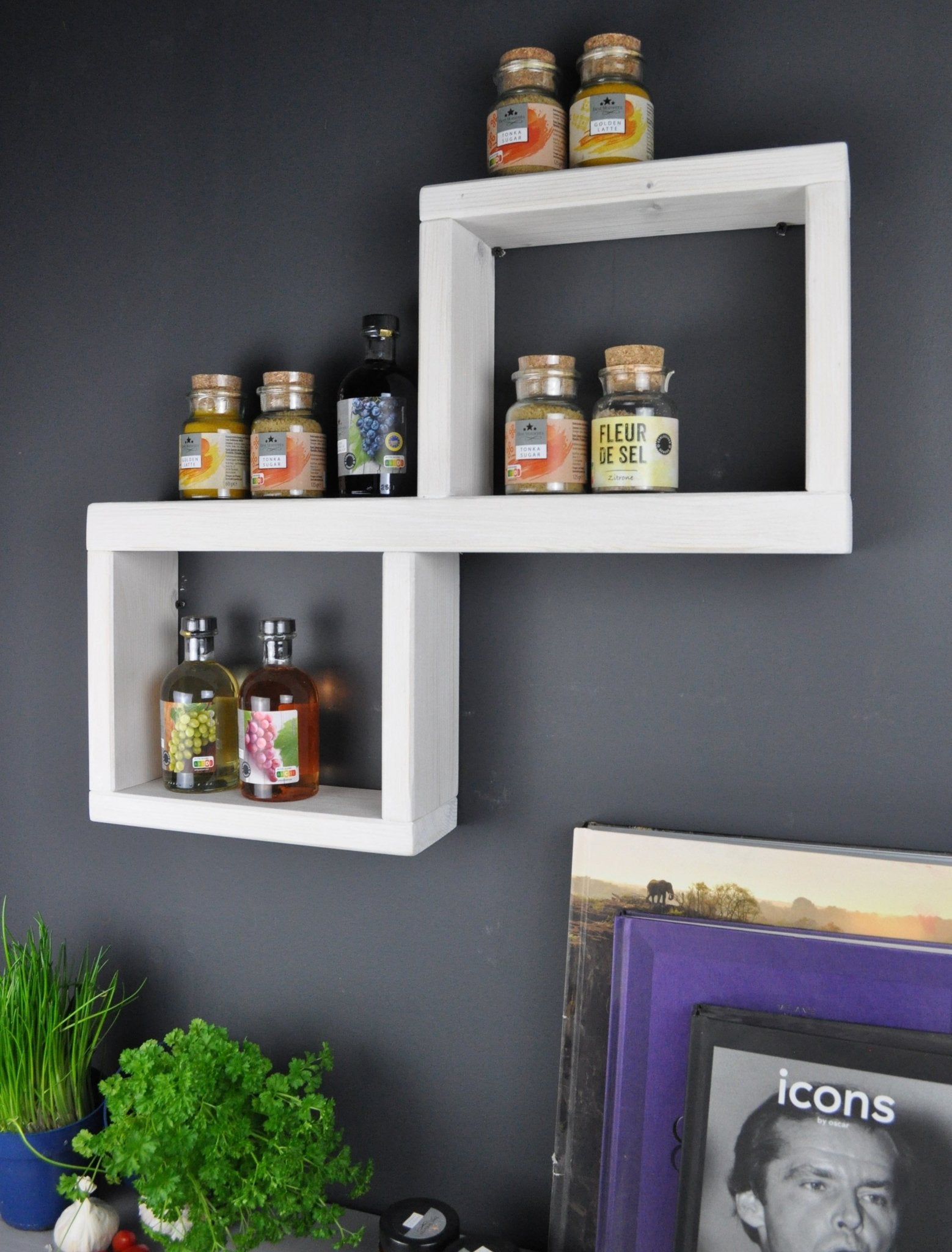 Regal für die Wand aus Holz Shabby Weiß ca. H/B/T 49/60/10 cm - NordsHunger